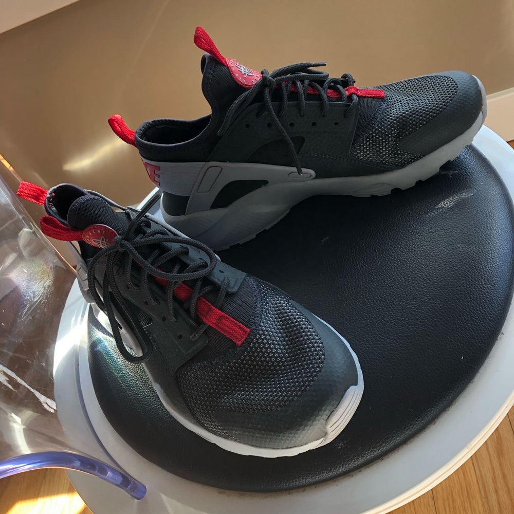 huarache sneakers (nike)